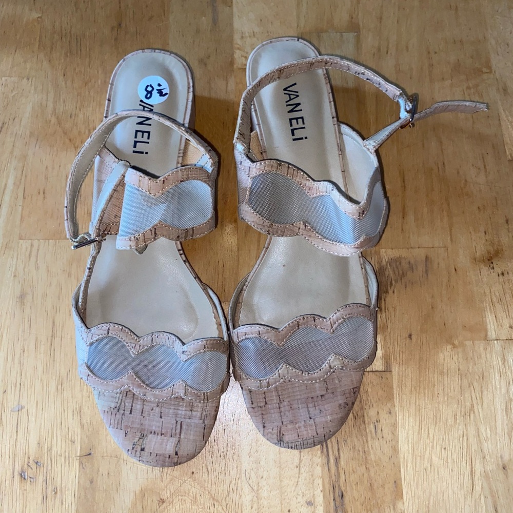 Women’s sandals